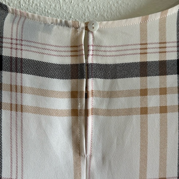 Ann Taylor Blouse with Ruffle Sleeves Size L - Like brand new!! No flaws! - Picture 11 of 12